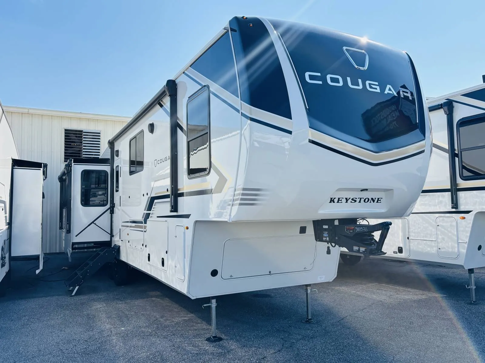 2027 Keystone Cougar 360MBI - Photo 2