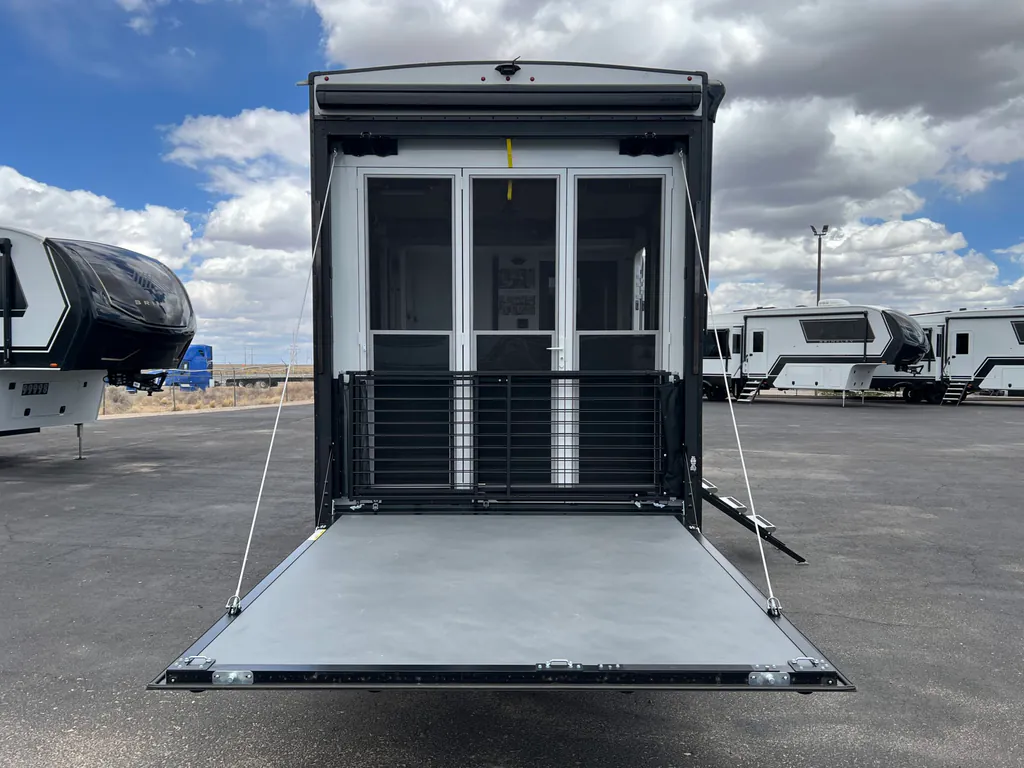 2026 Brinkley Model G 3520, Photos photo 39