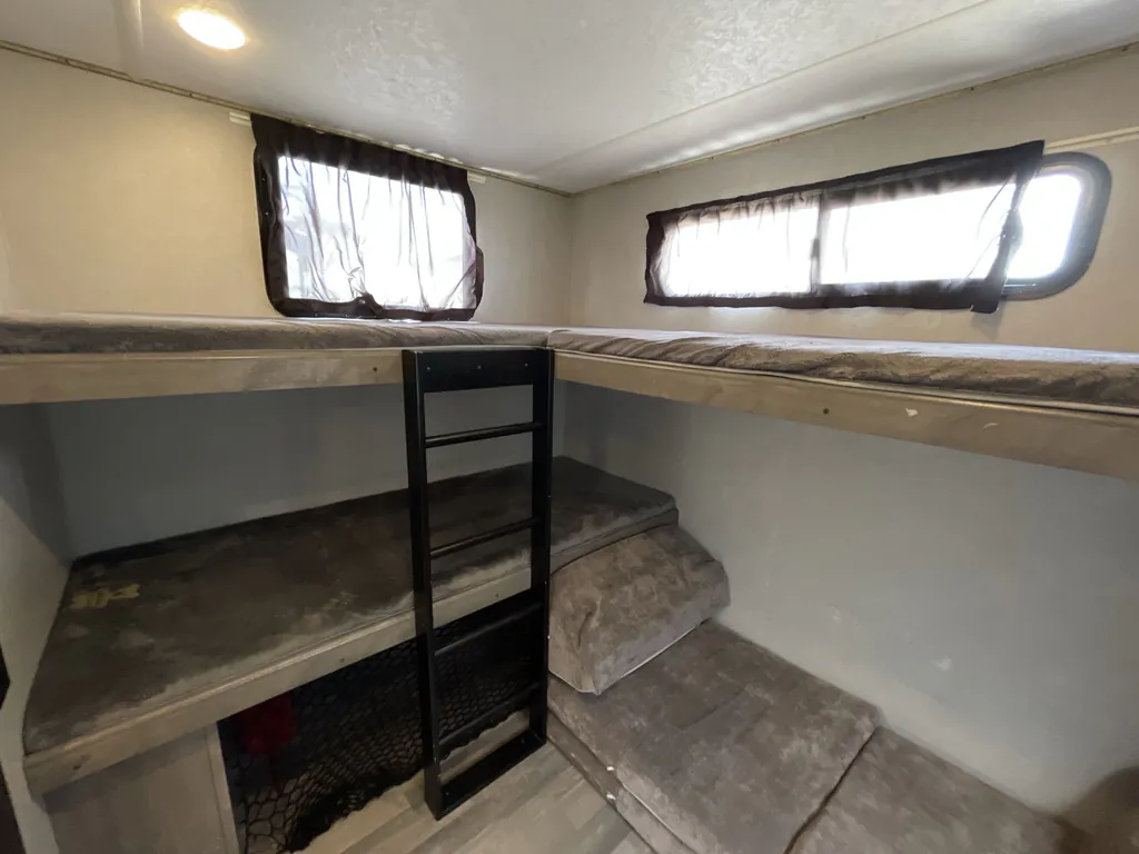2021 Forest River Vibe 28BH, Photos photo 16