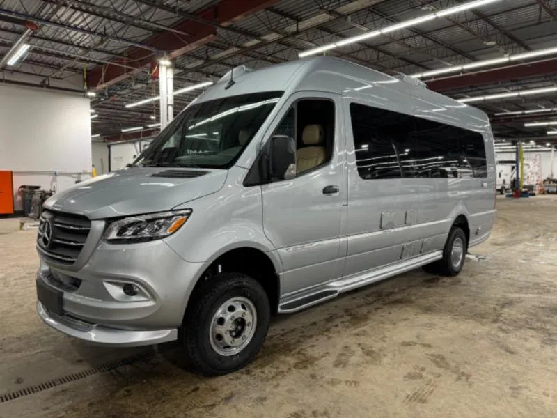 2025 Airstream Interstate 24GT - Photo 3