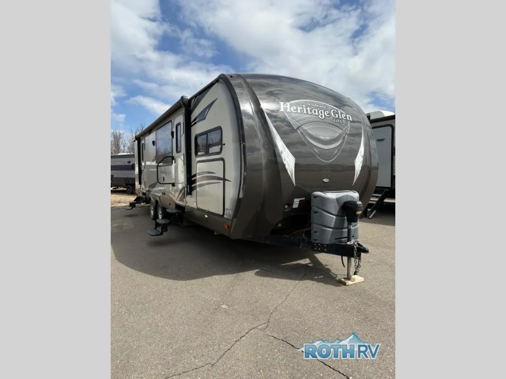 2015 Forest River Wildwood Heritage Glen 302FK - Photo 2