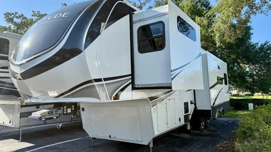 2027 Grand Design Solitude 310GK - Photo 4