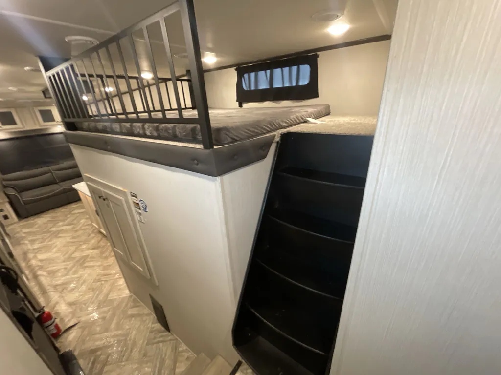 2023 Forest River Wildcat 369MBL, Photos photo 9