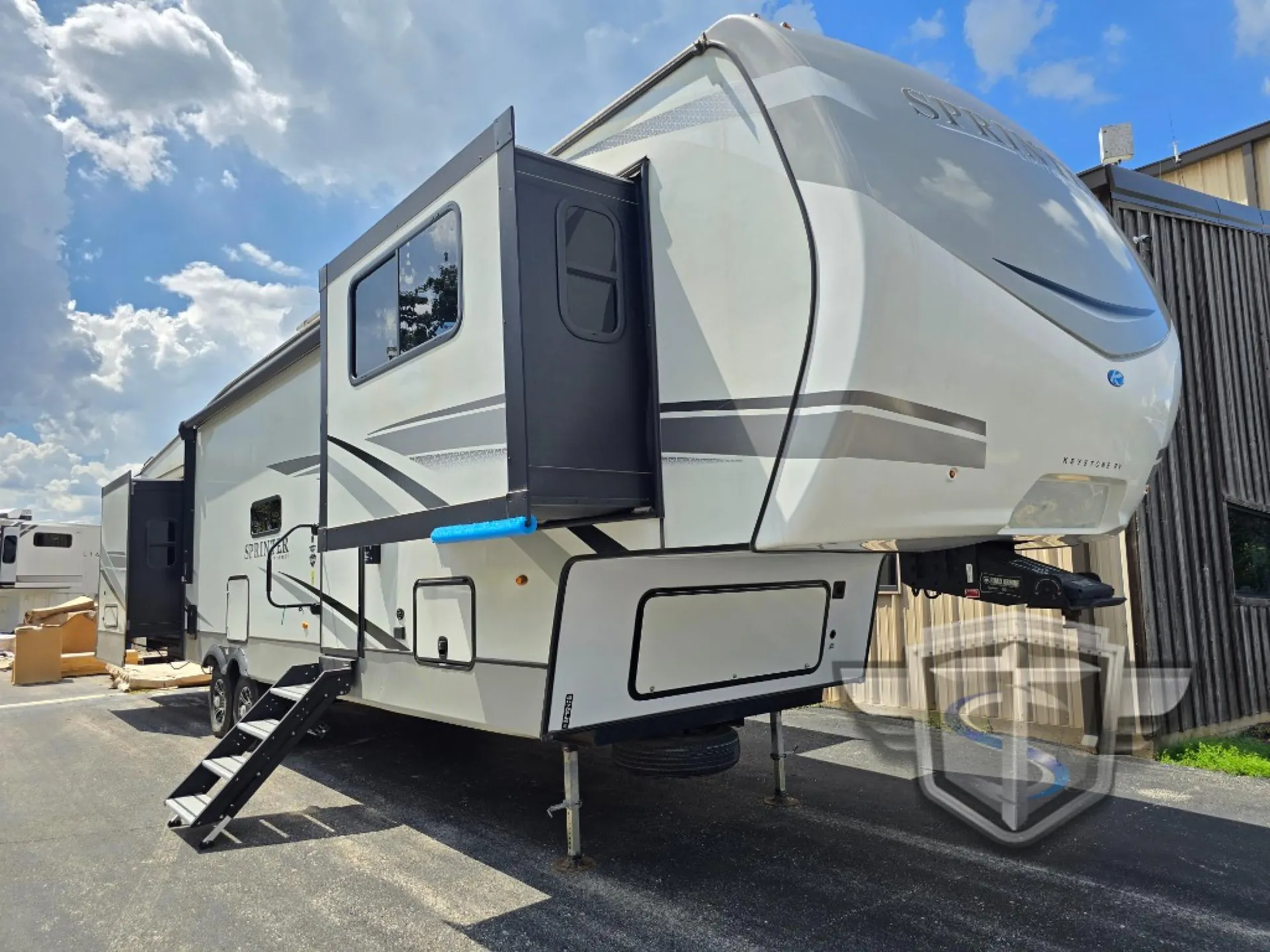 2023 Keystone Sprinter Limited 3670FLS — Photo 1