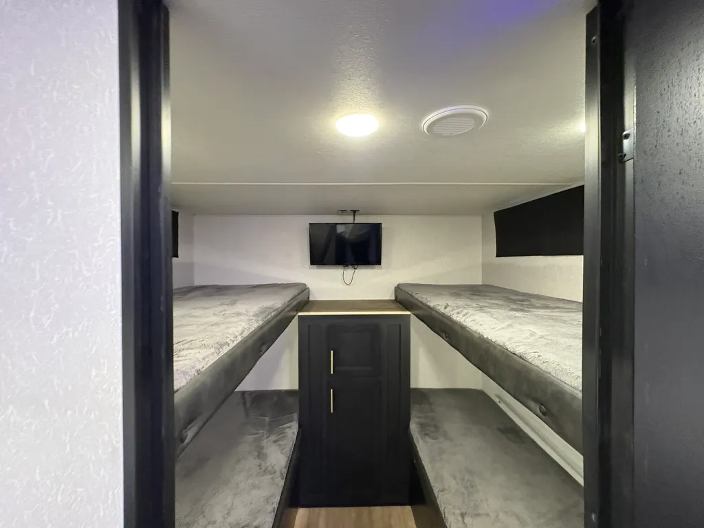 2021 Forest River Cherokee Grey Wolf 29BRB, Photos photo 18