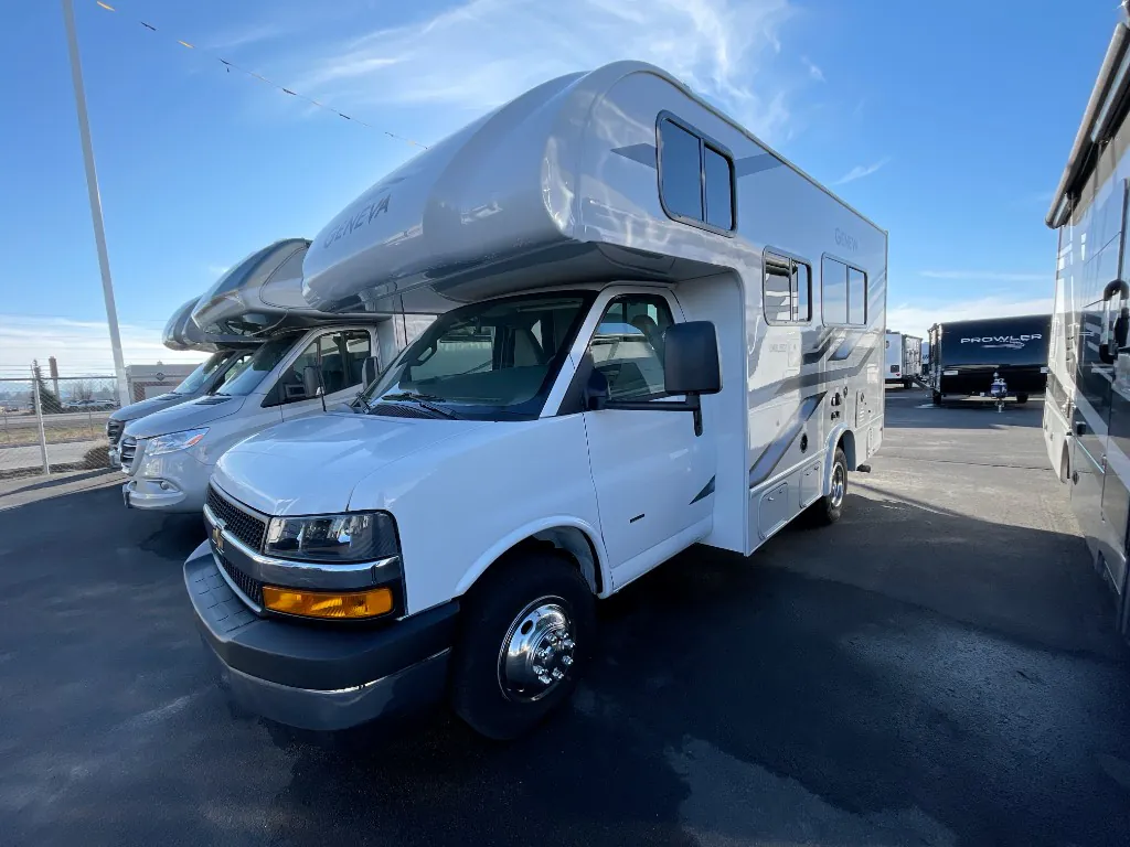 2026 Thor Motor Coach Geneva 19VX - Photo 3