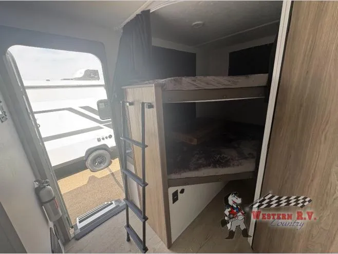 2026 Coachmen Freedom Express Ultra Lite 258BHS - Photo 4