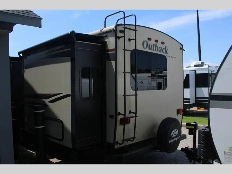 2016 Keystone RV Outback 325CG - Photo 4