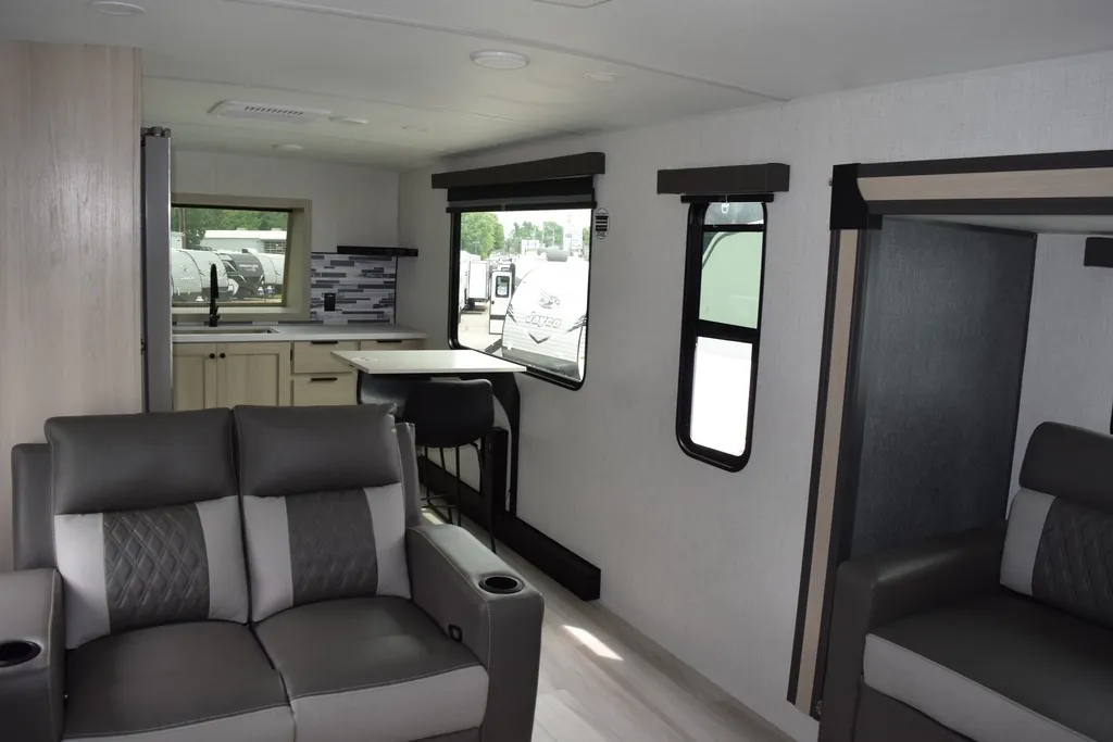 2026 Forest River Cardinal 37GALLEY, Photos photo 7