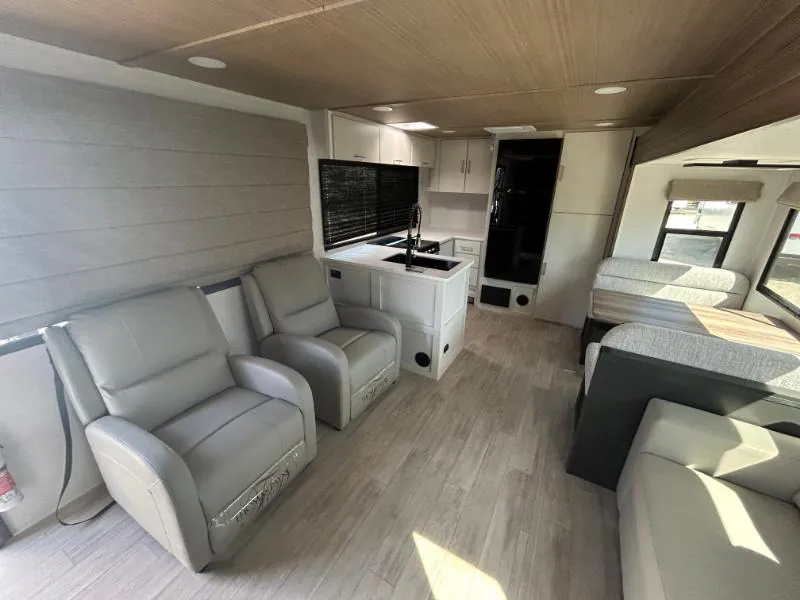2027 Forest River Vibe 2600RK - Photo 4