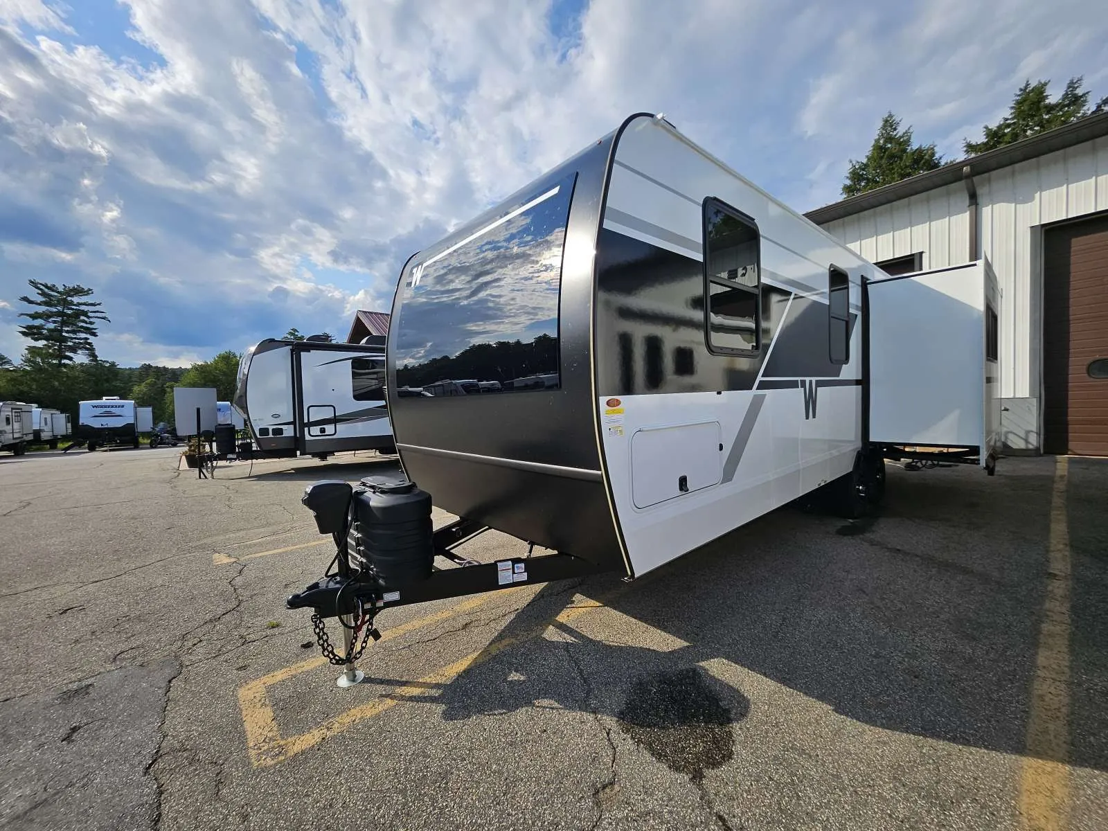 2026 Winnebago Thrive 24RKS - Photo 4