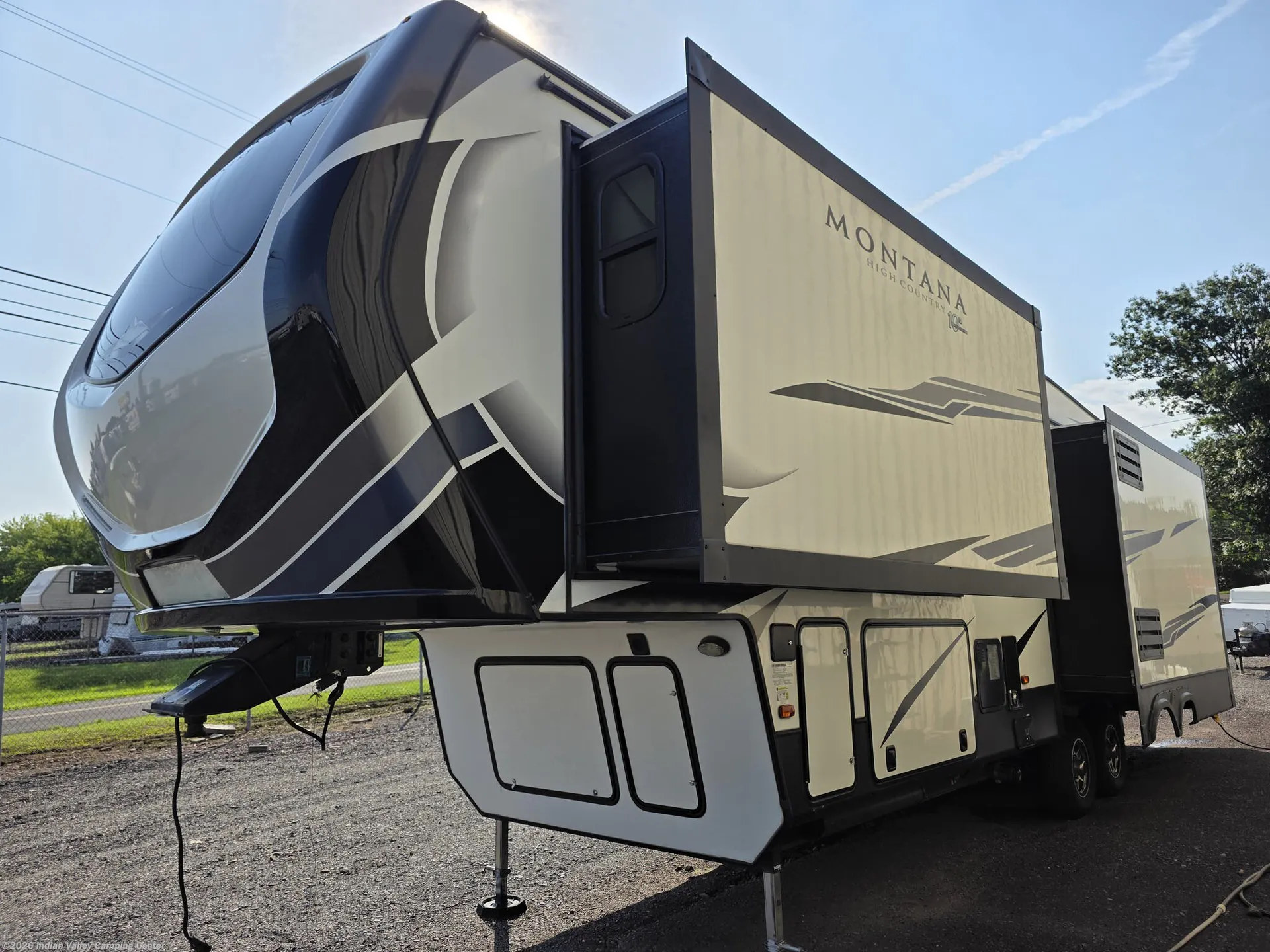 2020 Keystone Montana High Country 294RL - Photo 3