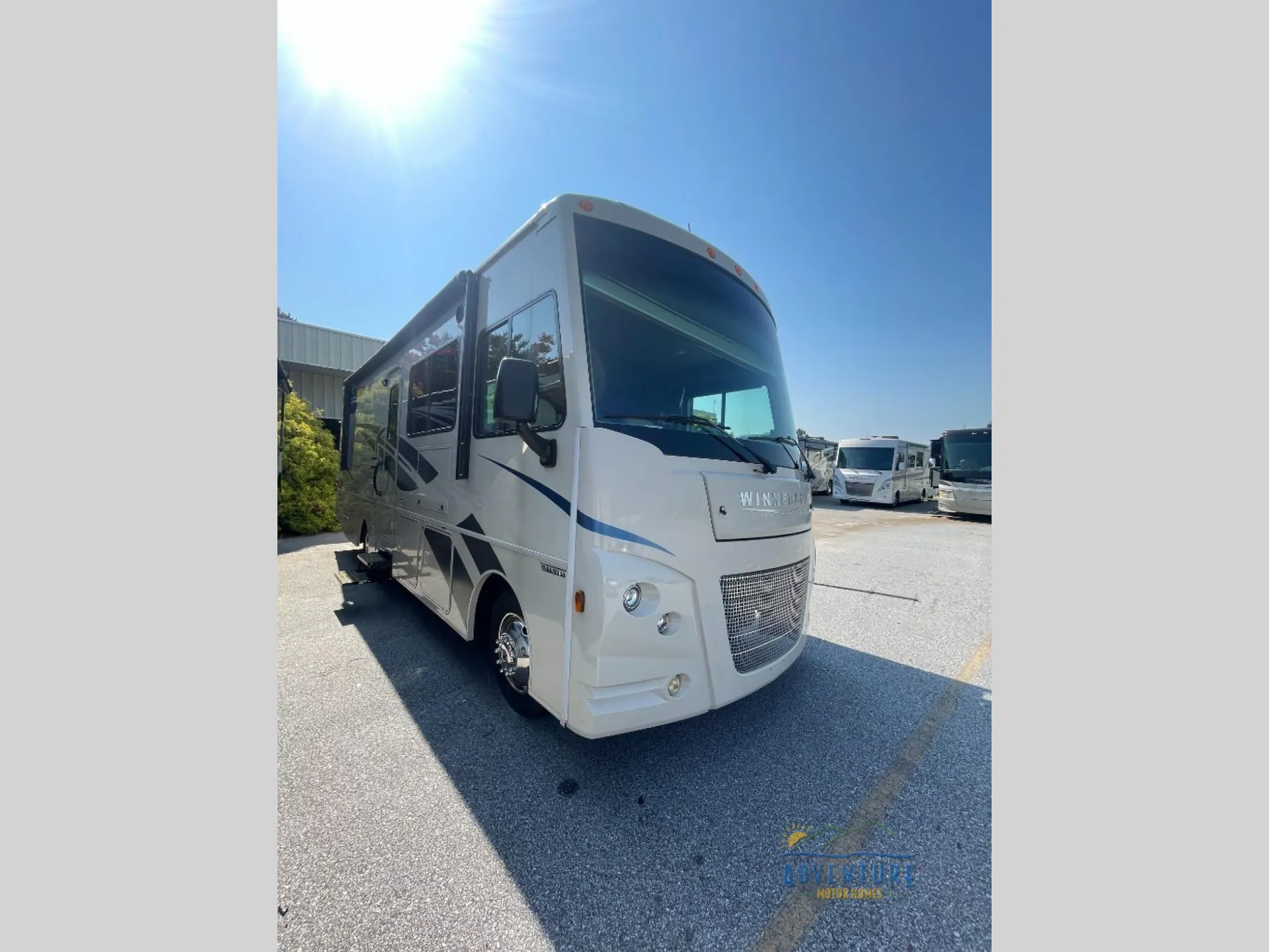 2018 Winnebago Vista 27P - Photo 2