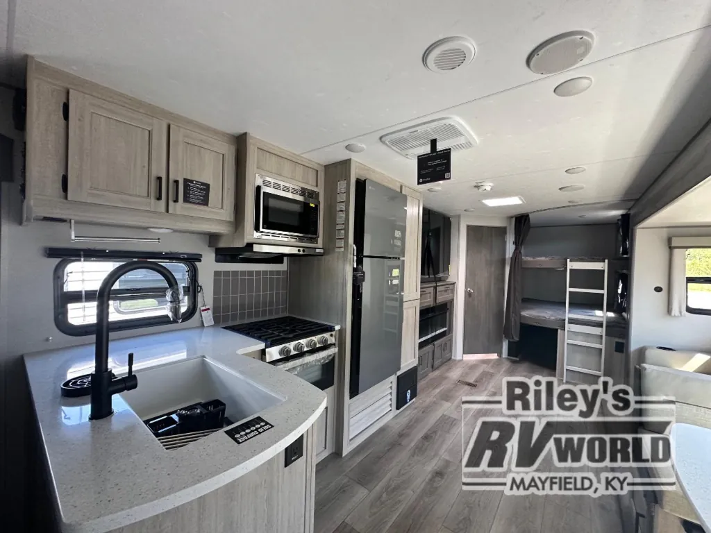 2026 Coachmen Catalina Legacy Edition 273DBHCK, Photos photo 14