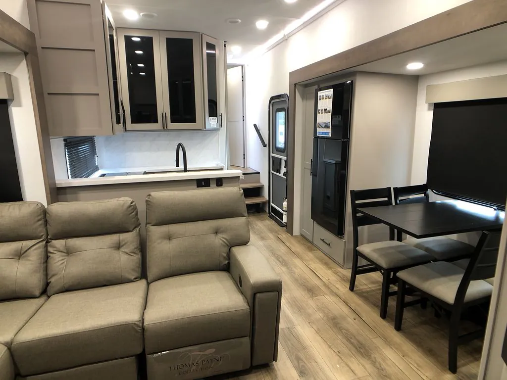 2027 Alliance RV Valor All-Access 36A10 - Photo 3
