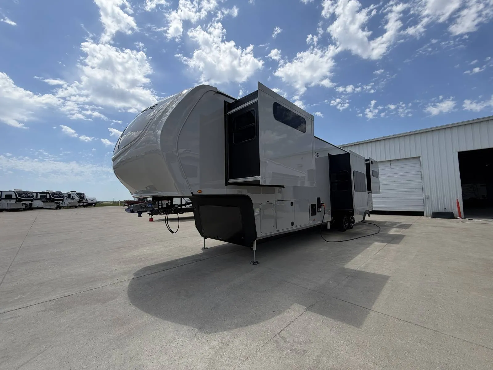 2026 Grand Design Solitude 390RK - Photo 4