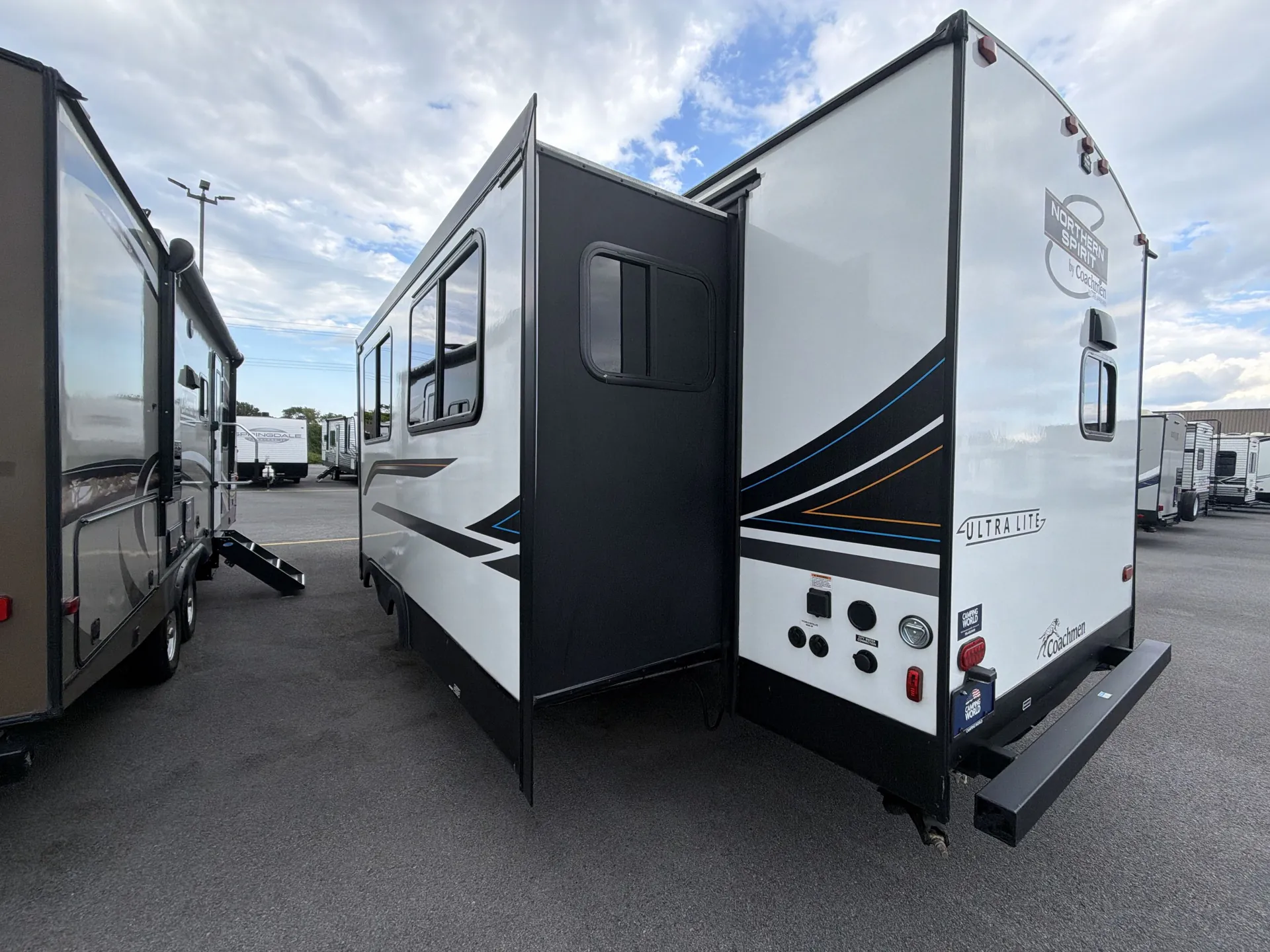 2024 Coachmen Northern Spirit 2965RK — living area main