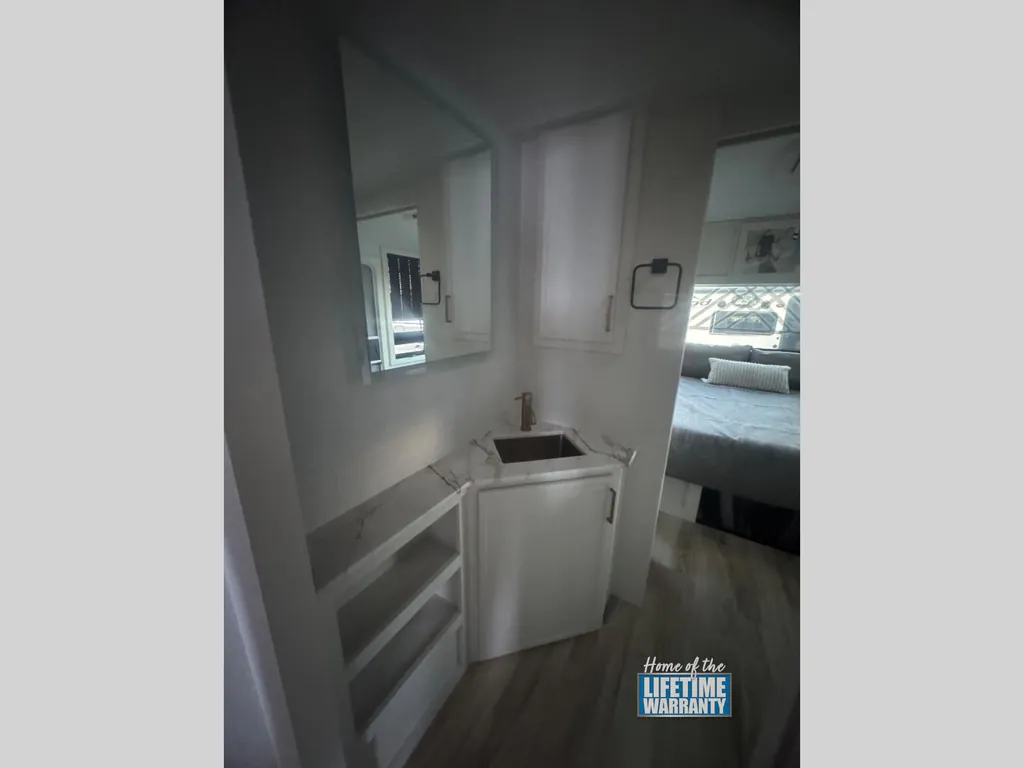 2026 Brinkley Model I 294, Photos photo 14