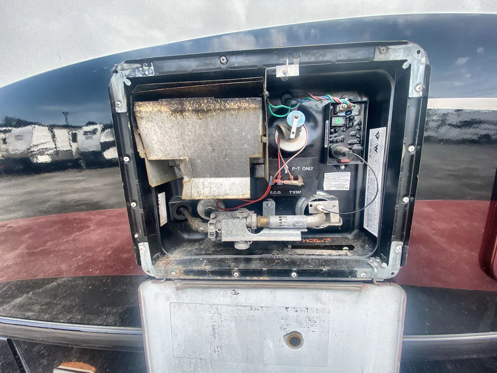 2015 Fleetwood Flair 26D, Photos photo 20