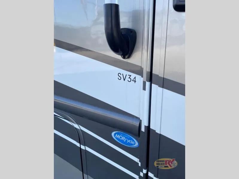 2023 Thor Motor Coach Magnitude SV34 - Photo 4