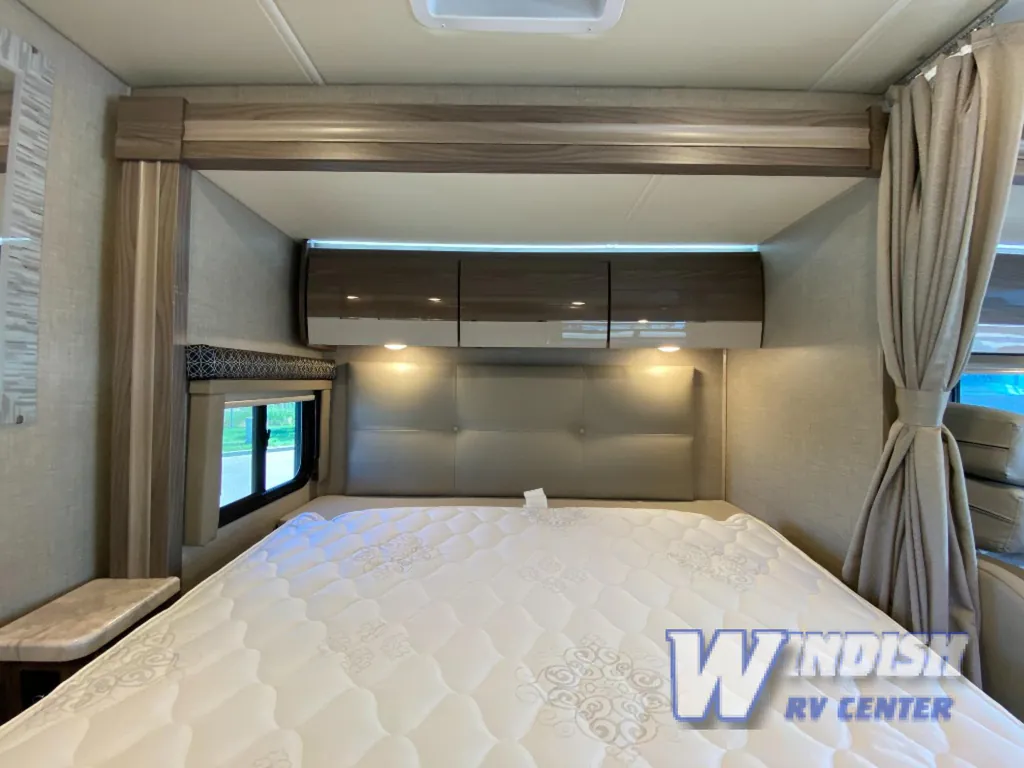 2022 Thor Motor Coach Tiburon 24FB, Photos photo 14