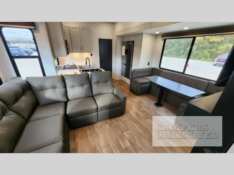 2026 Grand Design Solitude 3904BH - Photo 4