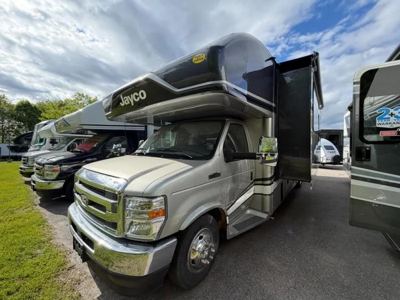 2026 Jayco Greyhawk 30Z - Photo 4