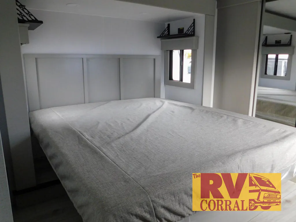 2026 Keystone Montana High Country 385BR, Photos photo 15