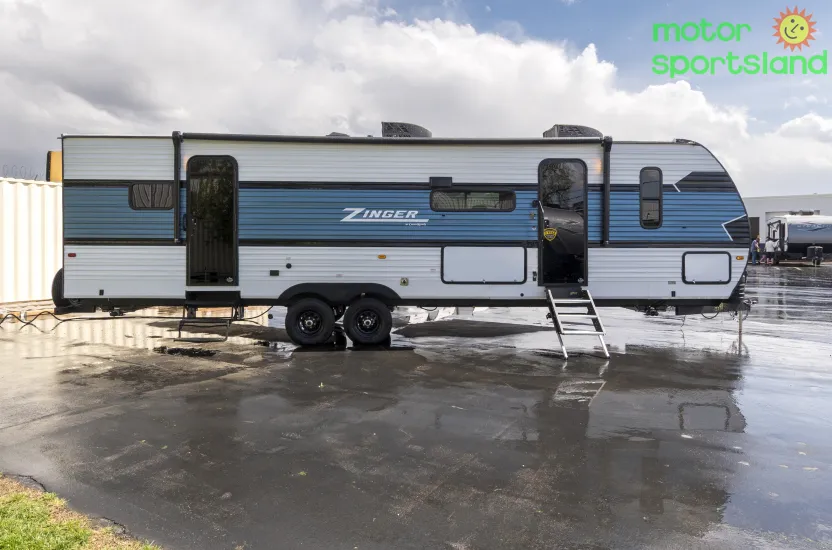 2025 CrossRoads Zinger 320FB - Photo 3