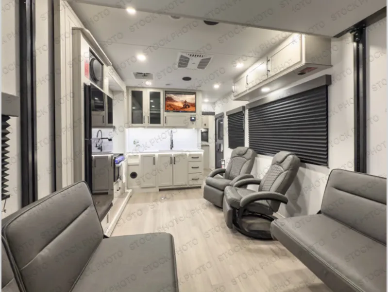 2027 Grand Design Momentum G-Class 25G - Photo 3