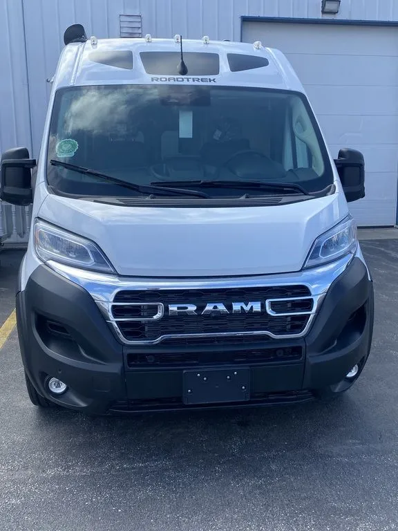 2025 Roadtrek Play Plus - Photo 3