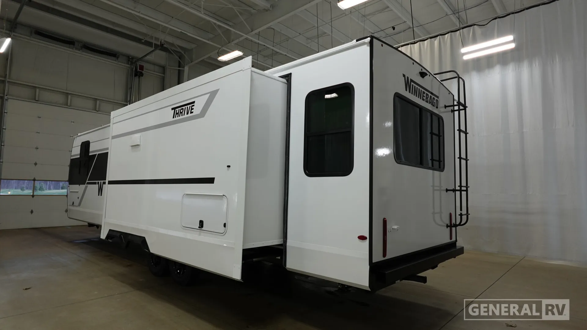 2026 Winnebago Thrive 29RLO - Photo 4