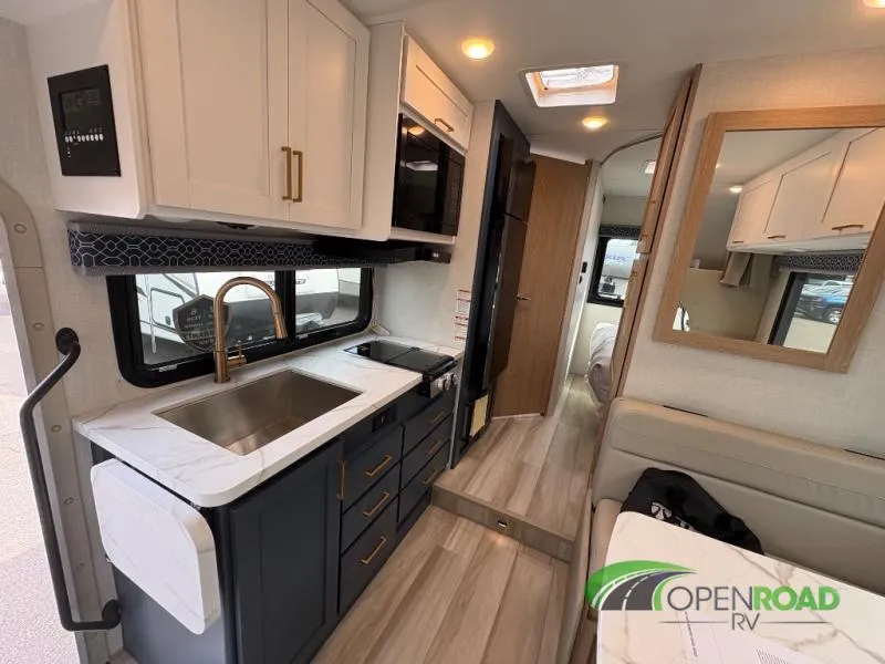 2027 Thor Motor Coach Quantum LZ22 - Photo 4