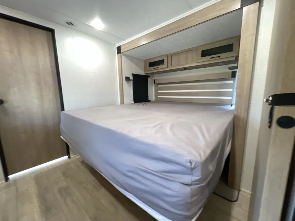 2025 Forest River Solaire 3300FLBS, Photos photo 14