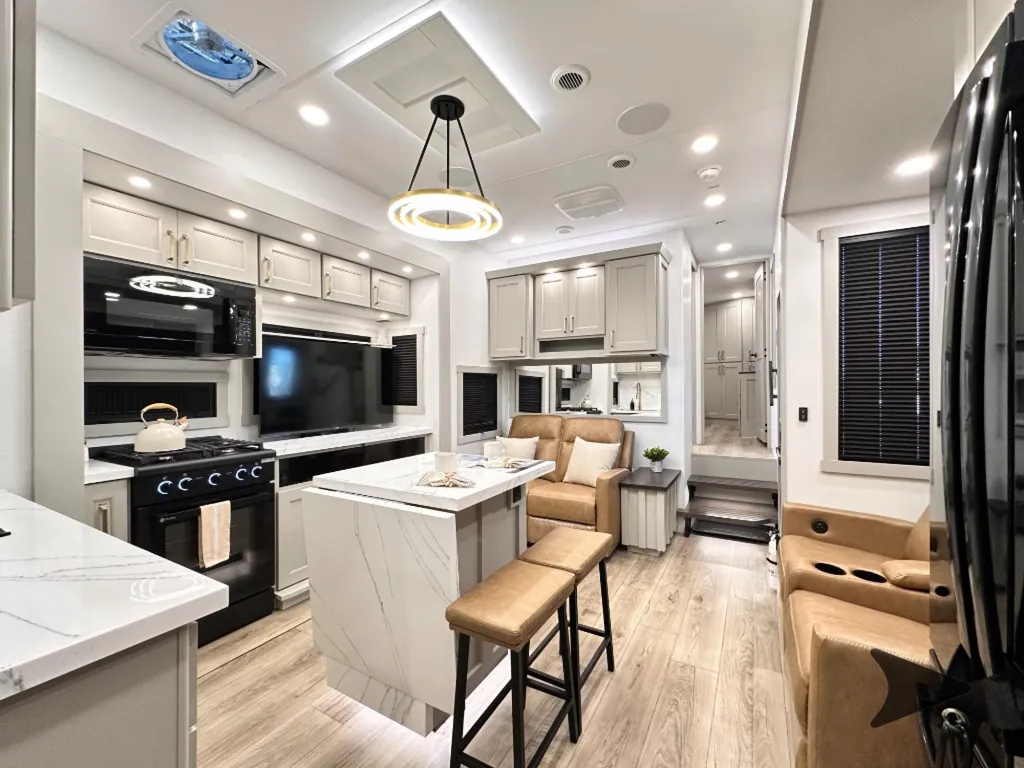 2026 Brinkley Model G 3520, Photos photo 4