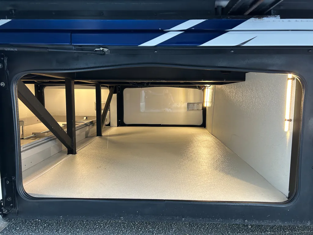 2020 Fleetwood Pace Arrow LXE 38K, Photos photo 49