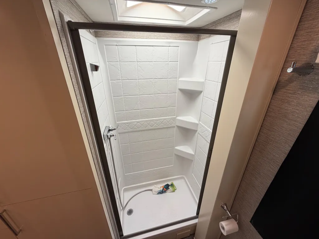2020 Tiffin Wayfarer 25 RW, Photos photo 13