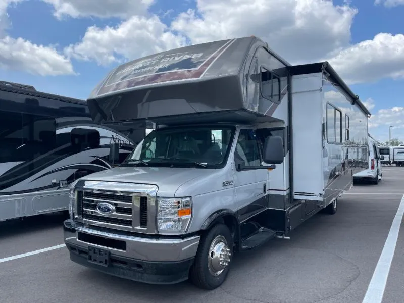 2025 Forest River Sunseeker 3050S - Photo 4