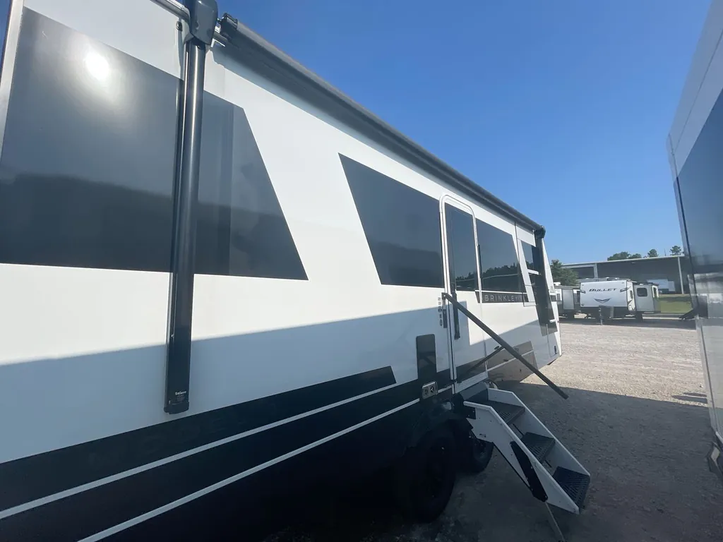 2026 Brinkley Model I 235, Photos photo 5