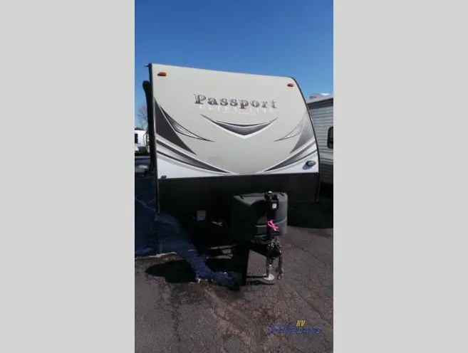 2018 Keystone Passport 2890RL - Photo 2