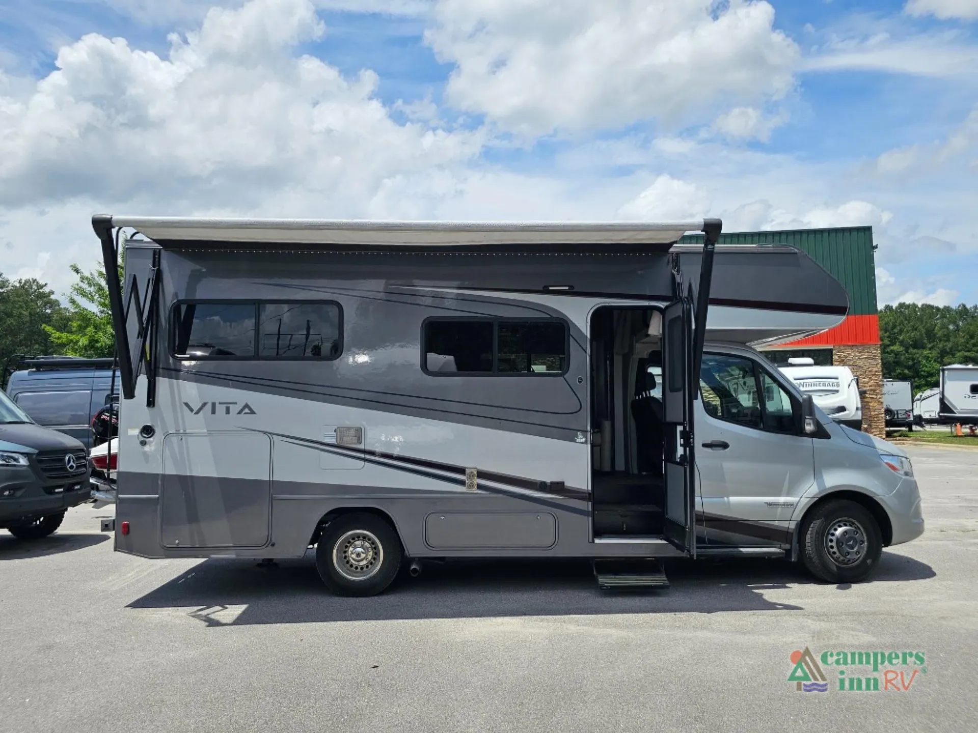 2020 Winnebago Vita 24F - Photo 3