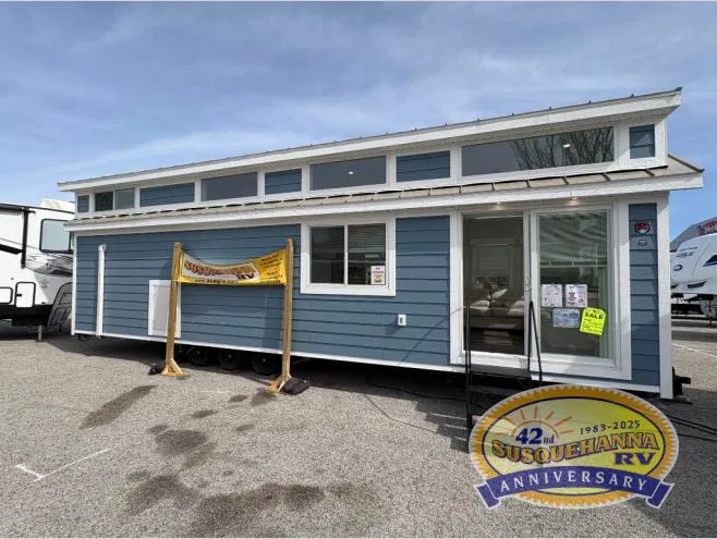 2025 Great Outdoor Cottages Bay View 300-L2-K1 - Main photo