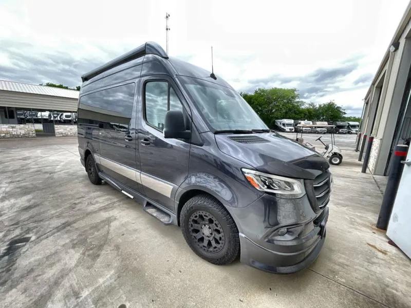 2024 Grech RV Turismo-ion Used    TOUR-ION - Photo 2