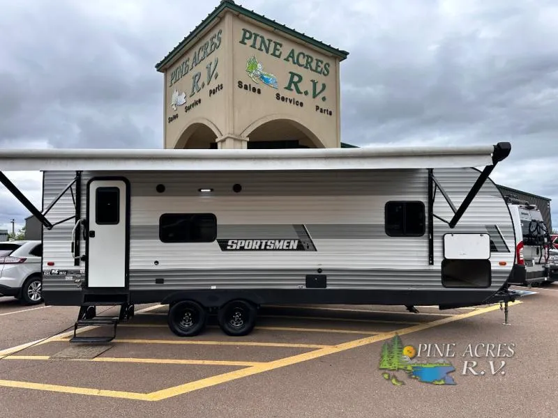 2022 KZ Sportsmen SE Used    241RKSE Rear Kitchen - Main photo