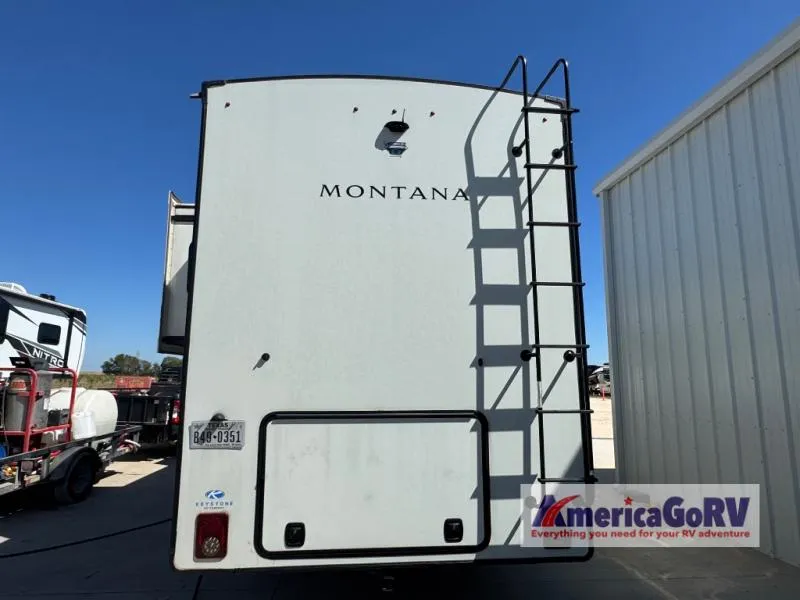 2022 Keystone Montana 3761FL - Photo 3