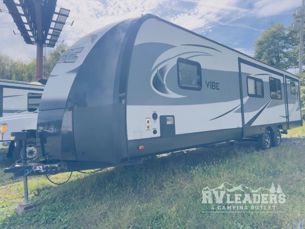2017 Forest River Vibe 313BHS, Photos photo 10