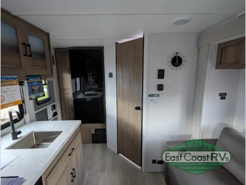 2026 Coachmen Freedom Express Ultra Lite 192RBS - Photo 4