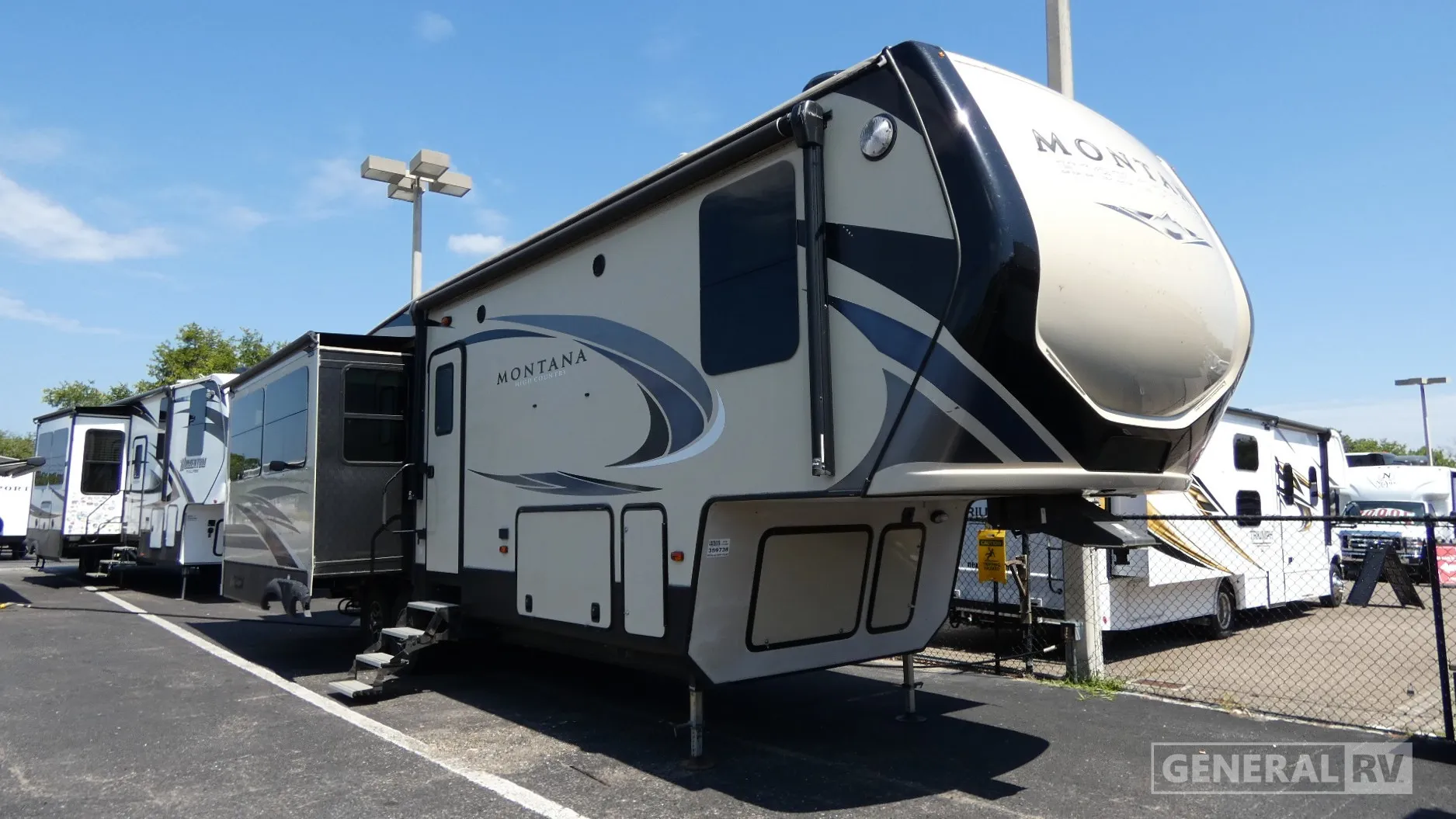 2018 Keystone Montana High Country 310RE - Photo 2
