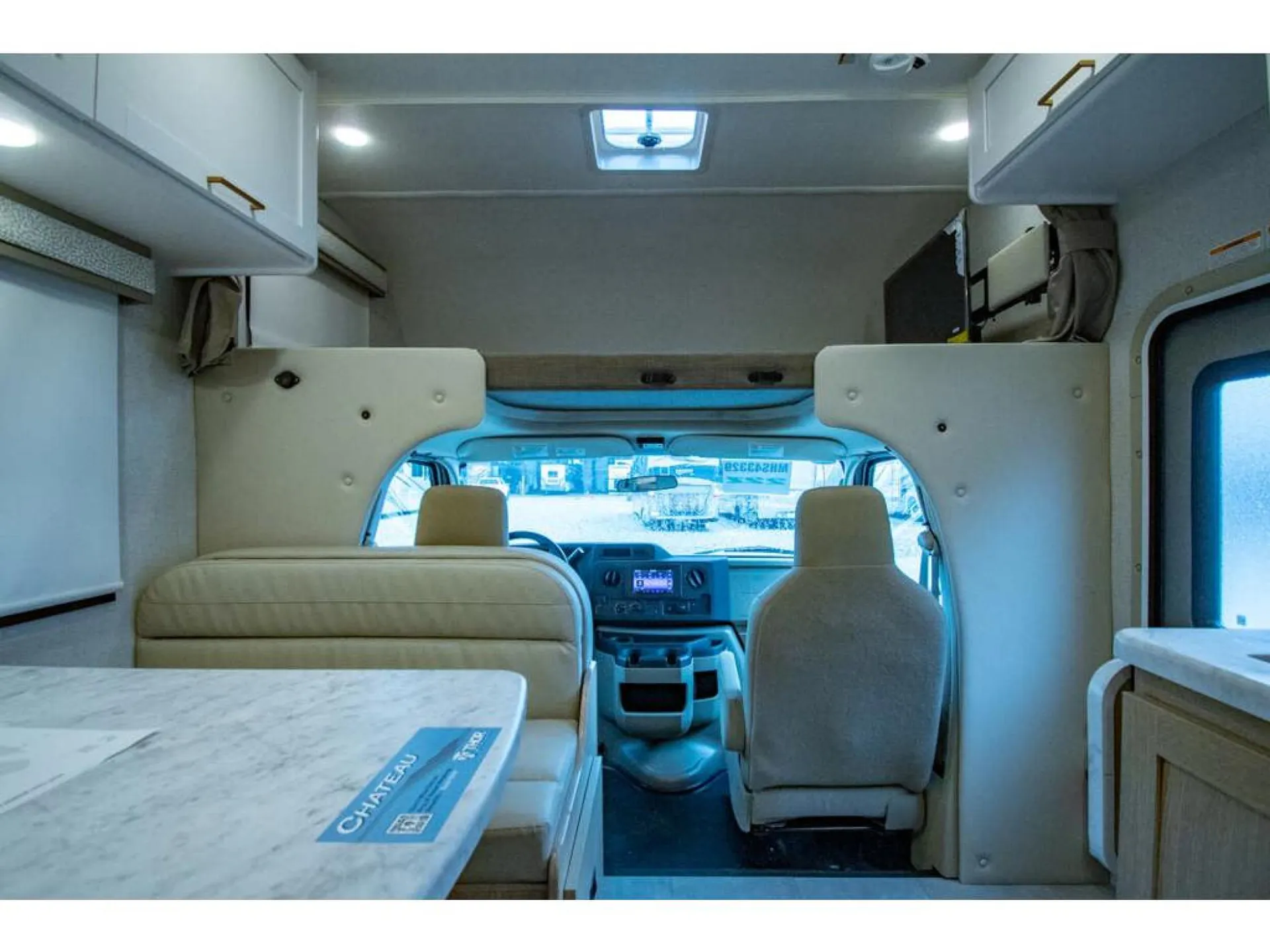 2026 Thor Motor Coach Chateau 22Z - Photo 4