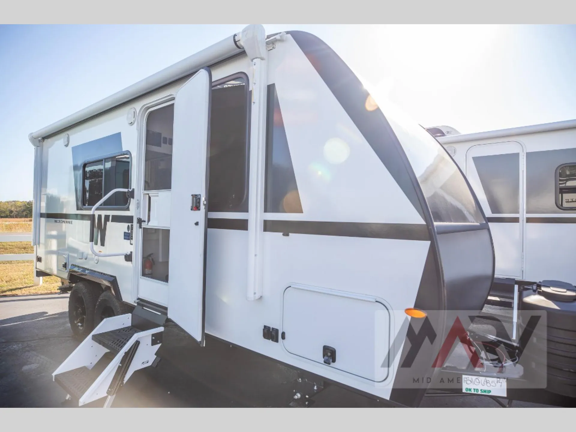 2027 Winnebago Micro Minnie 2108DS